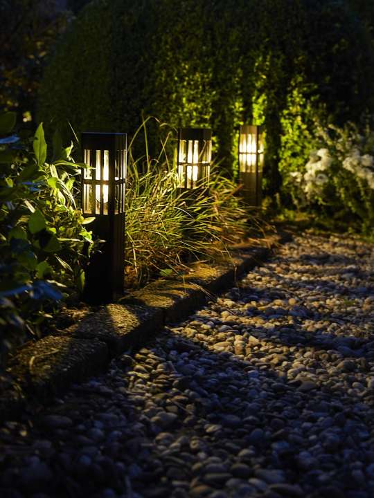 Kies bij tuincentrum de Oude Tol in Wageningen, nabij Ede en Woudrichem, voor Luxform tuinverlichting!